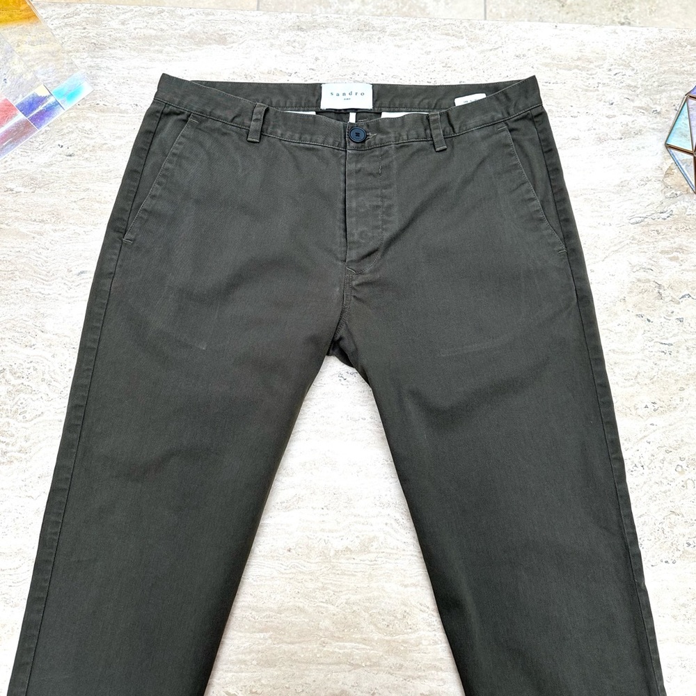 LIKE NEW Men’s Sandro Paris Olive Slim chinos!